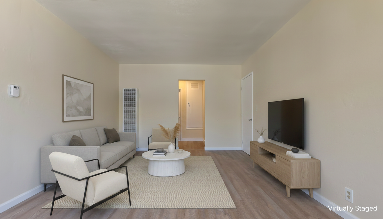 10223 Darby Ave #4 - Photo 4 of 11