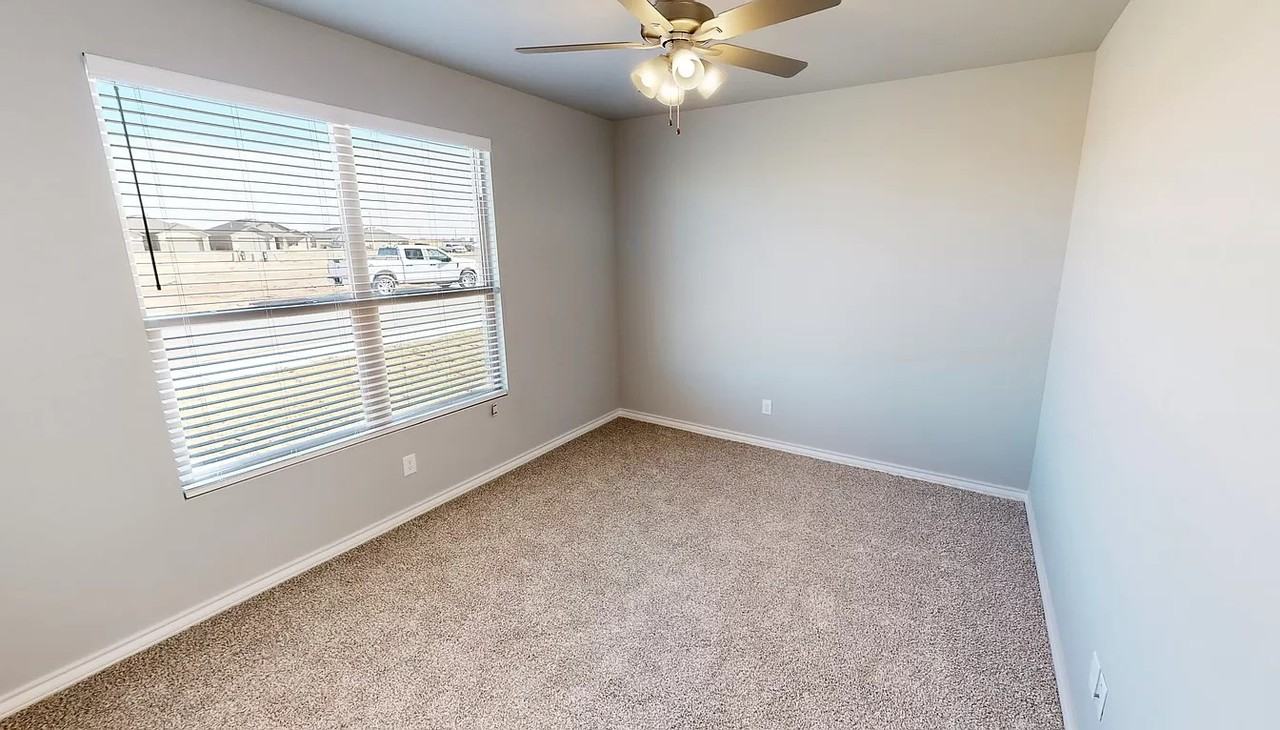 5803 Waverly Ave - Photo 7 of 23
