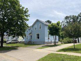 909 1/2 Barland St - Photo 1 of 1