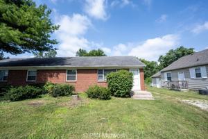 featured image of 5820 Grandview Dr