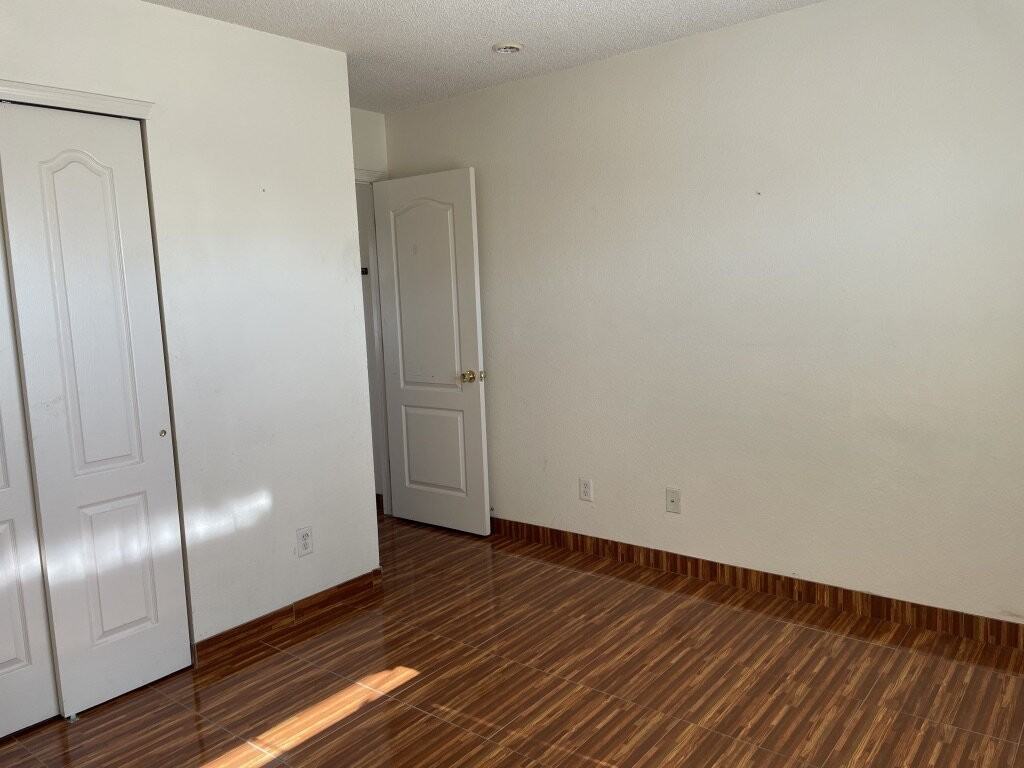 3057 Manny Aguilera Dr - Photo 6 of 32