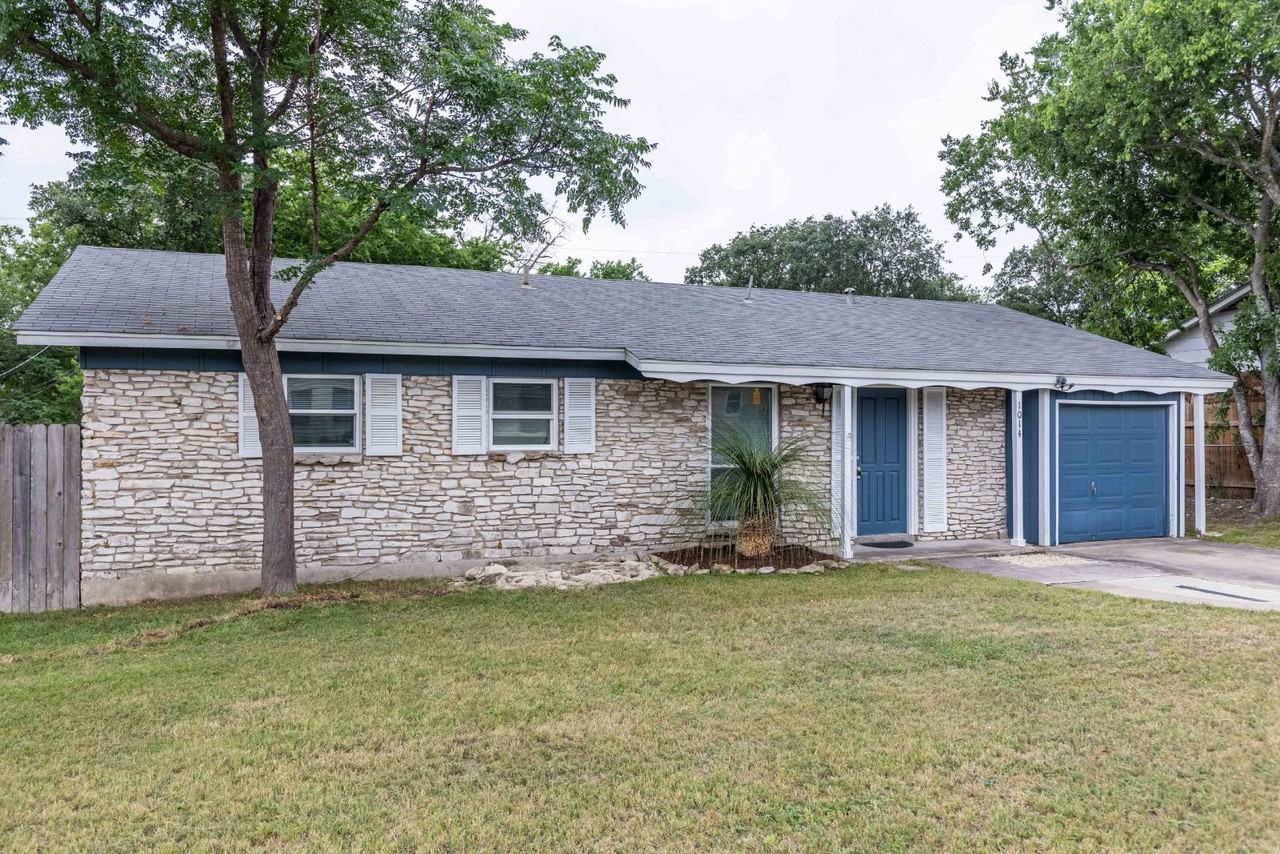 1014 Morey Peak Dr - Photo 3 of 32