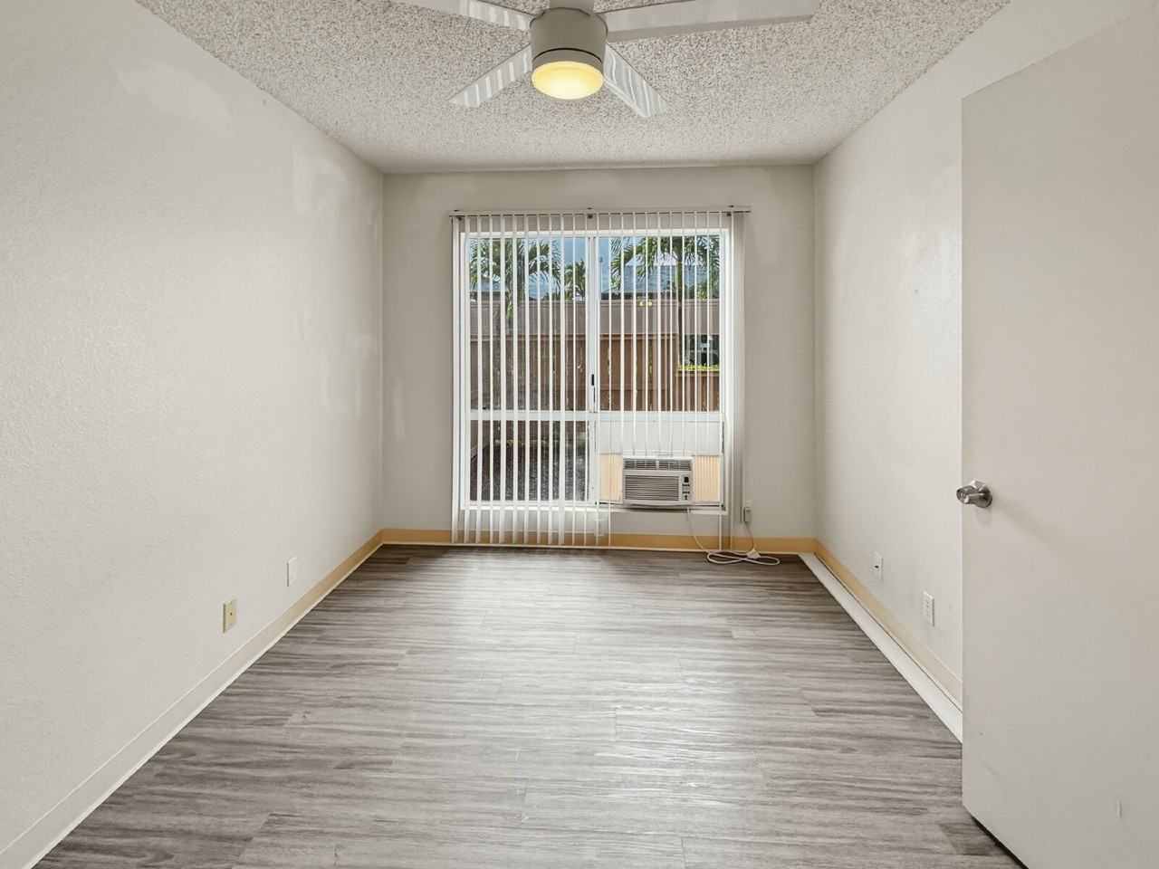 91-1050 Mikohu St - Photo 6 of 13
