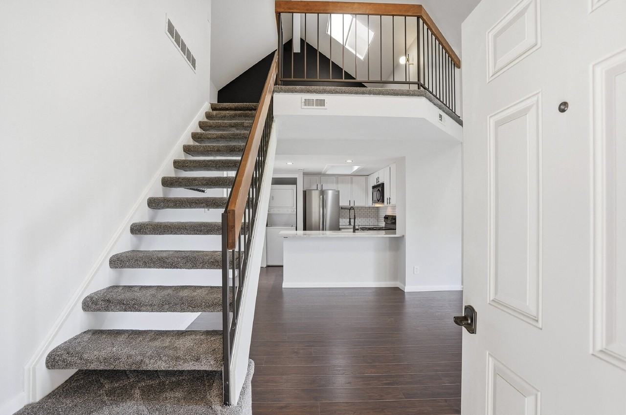 5916 Gunbarrel Ave #F - Photo 3 of 34