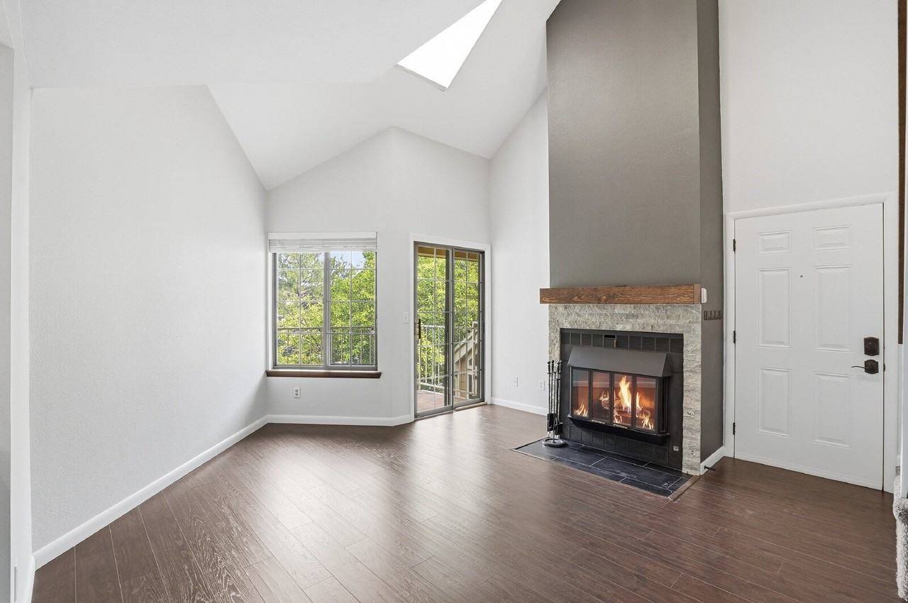 5916 Gunbarrel Ave #F - Photo 6 of 34