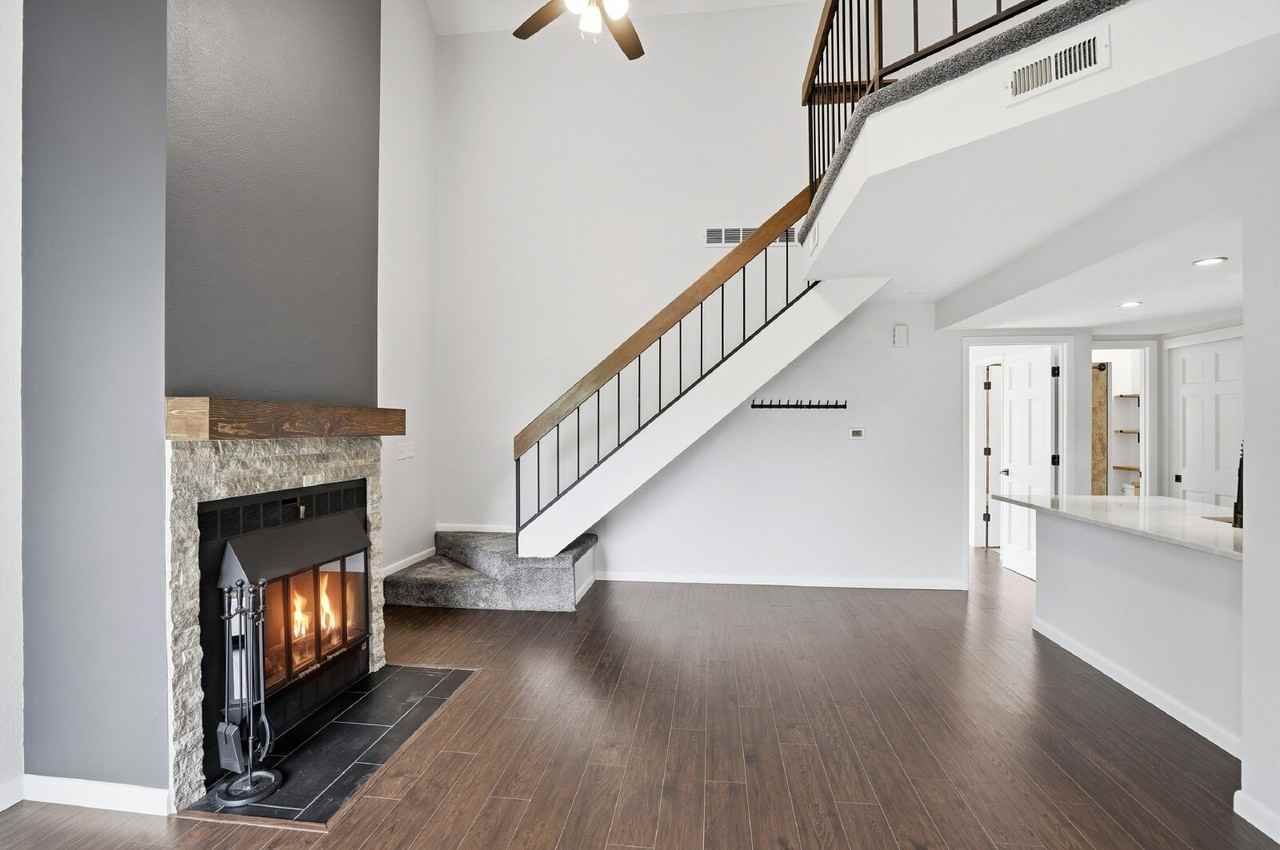 5916 Gunbarrel Ave #F - Photo 7 of 34