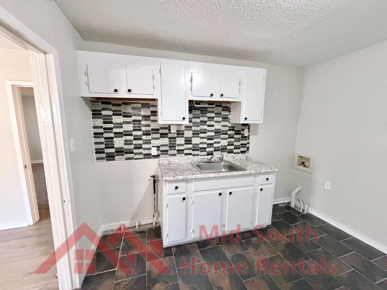 2622 Whitman Ave - Photo 7 of 16