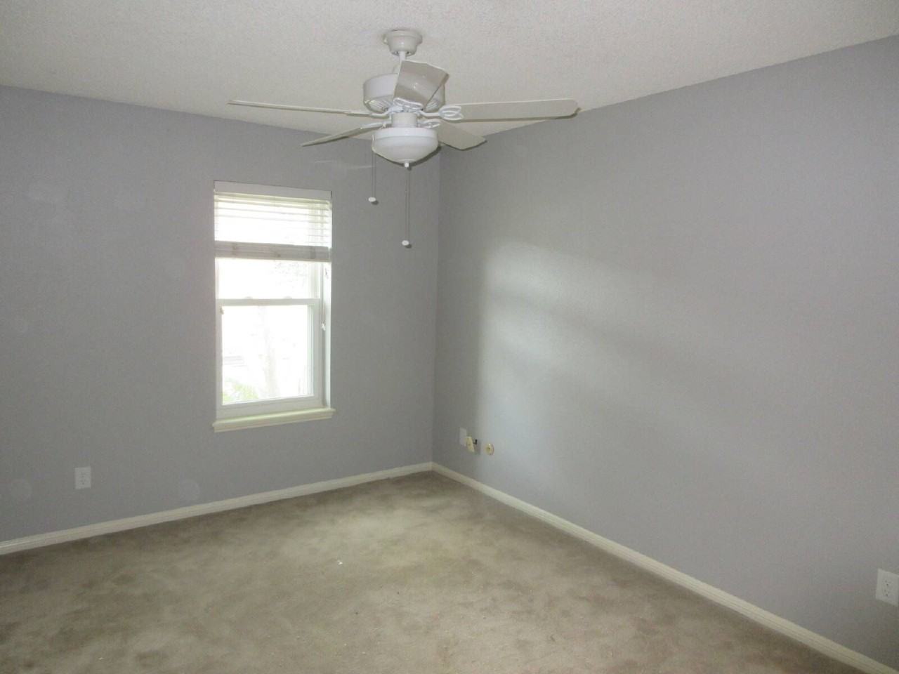 14551 Misty Meadow Ln - Photo 4 of 29