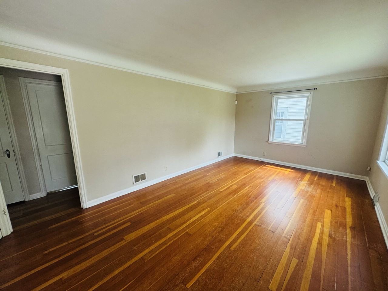 4601 13th Ave S - Photo 4 of 23