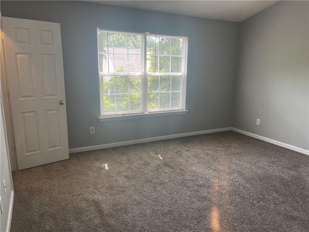 5322 Creekview Ln - Photo 7 of 12