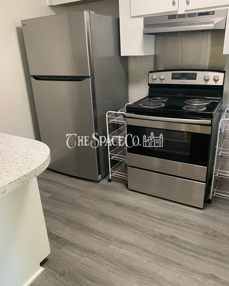 833 Locust St - Photo 2 of 11
