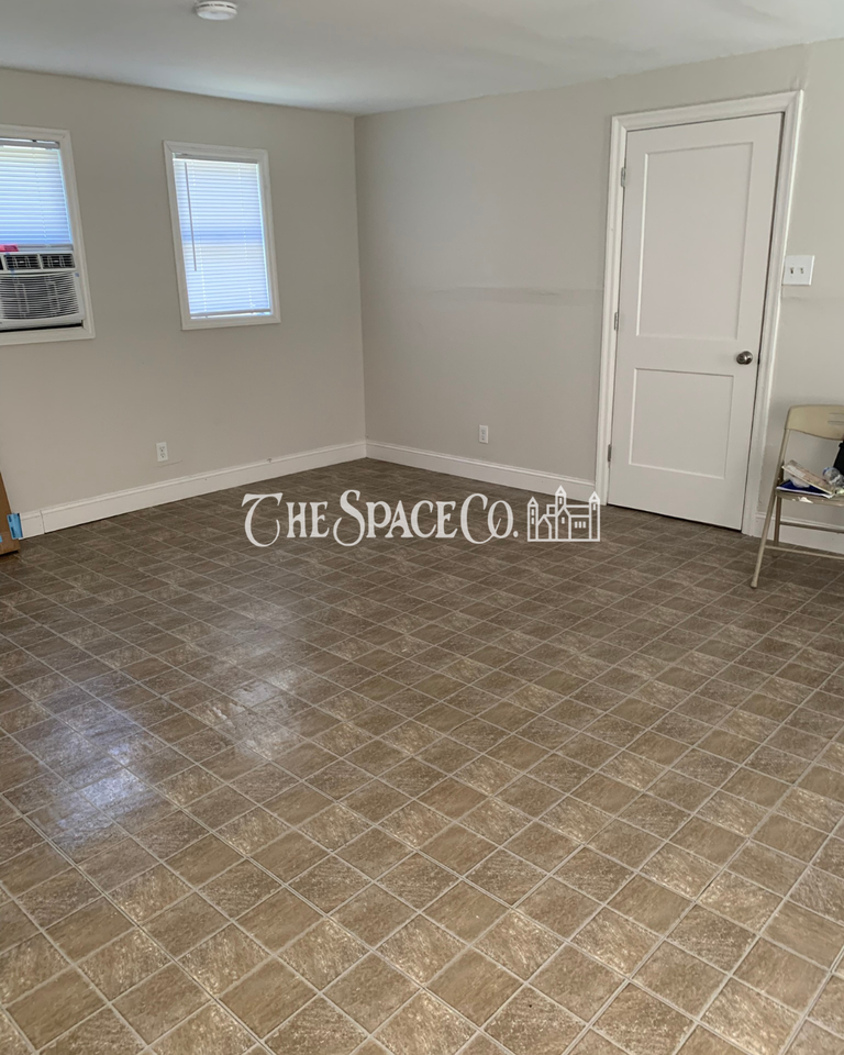 833 Locust St - Photo 4 of 11