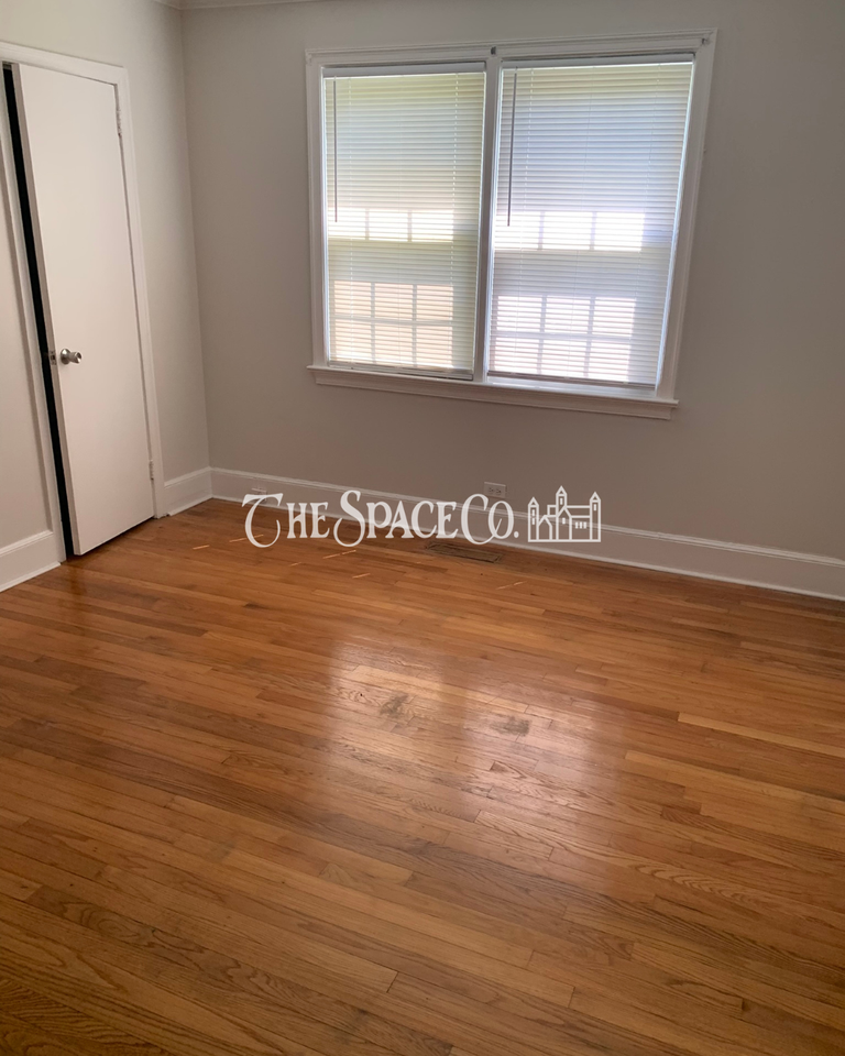 833 Locust St - Photo 5 of 11