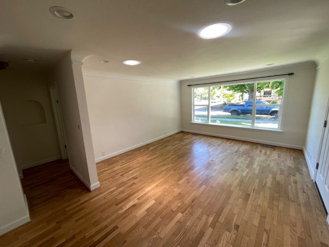 2710 Alder St - Photo 3 of 12