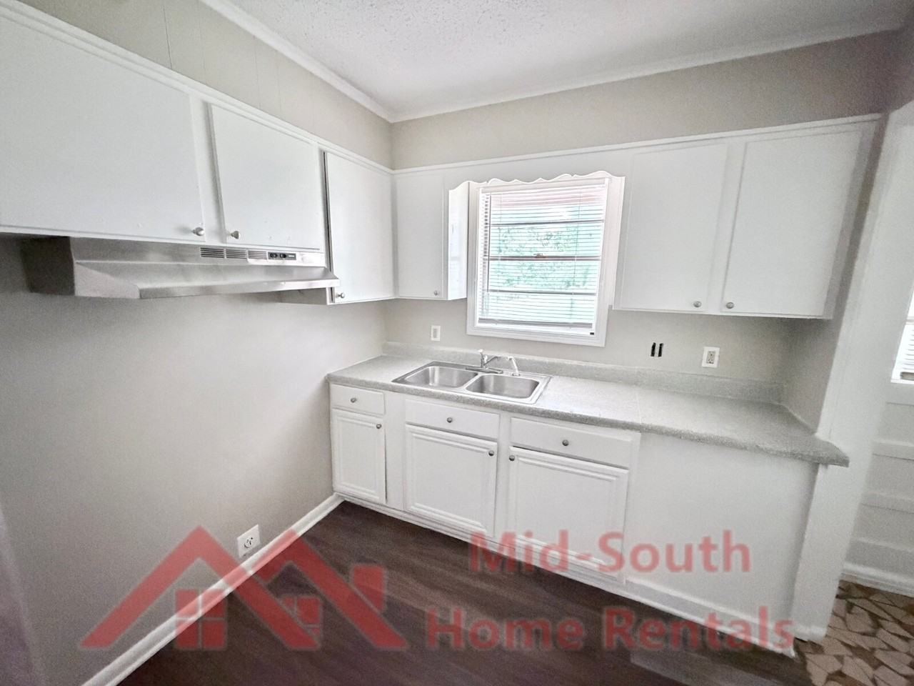 480 Whiteville Ave - Photo 7 of 28