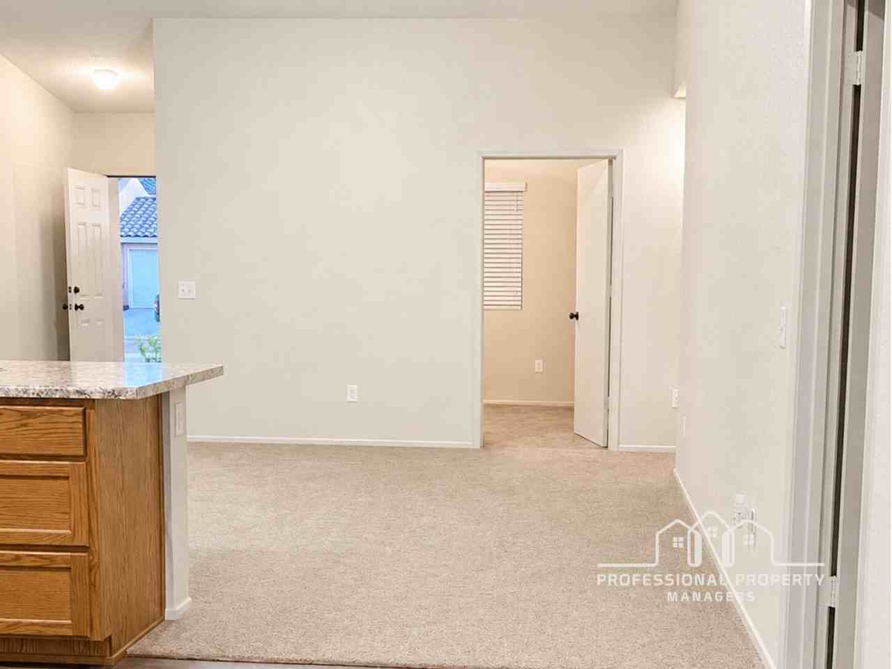 7334 E 39th Pl - Photo 3 of 14