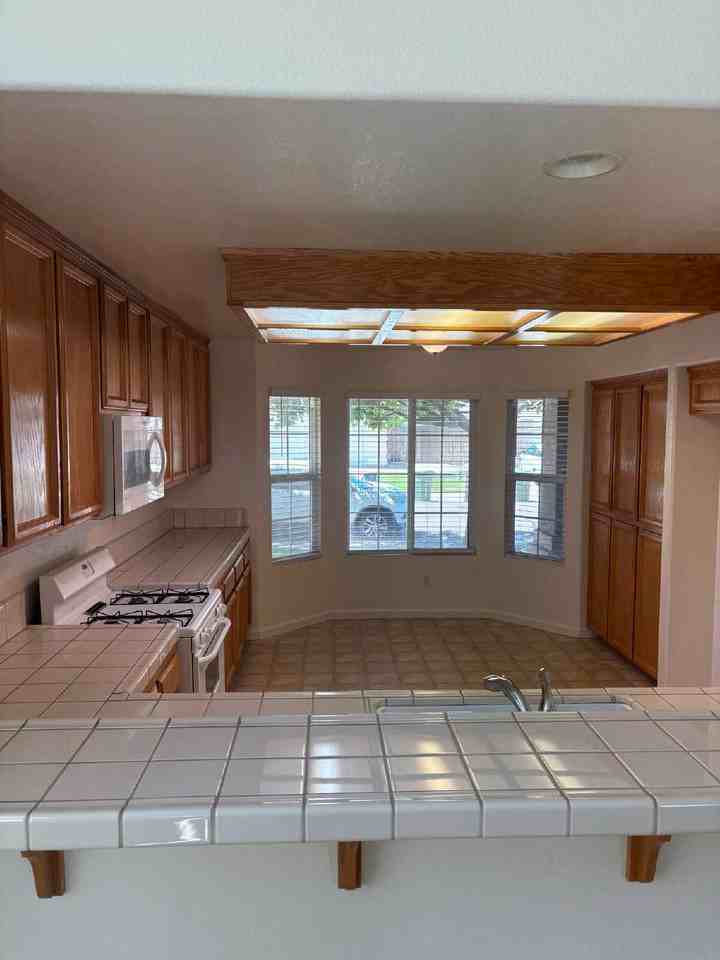 9829 Lucca Way - Photo 4 of 22