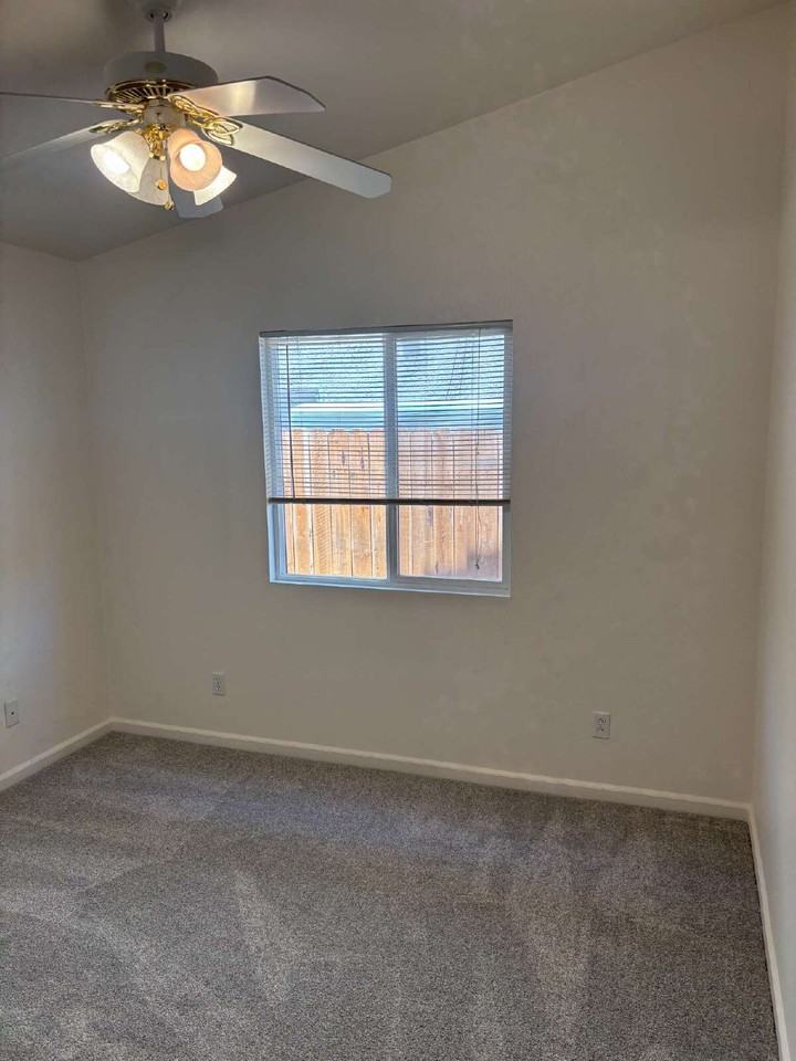 9829 Lucca Way - Photo 7 of 22