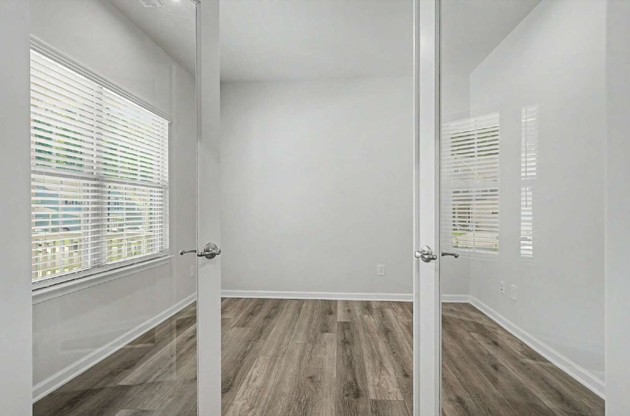 1621 Crimson Leaf Ln - Photo 7 of 48
