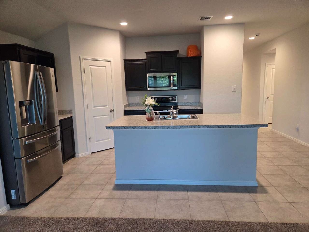 3128 Winoak Dr - Photo 4 of 21