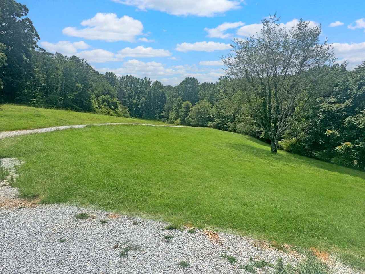 2496 Venture Dr - Photo 2 of 16
