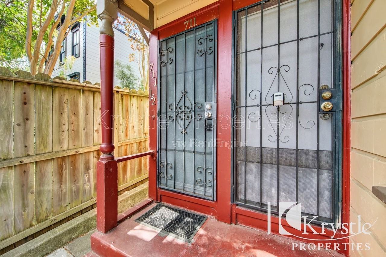 709 Carolina St - Photo 5 of 19