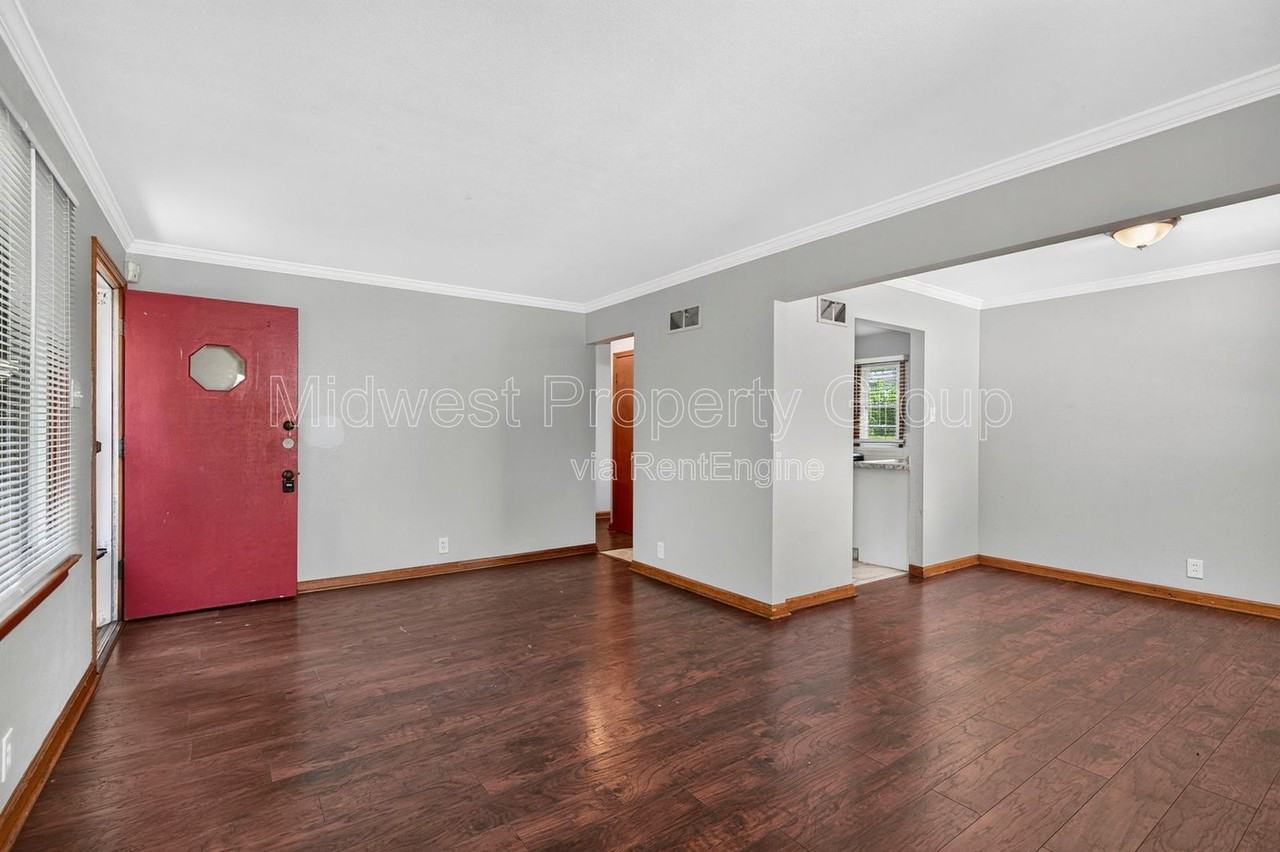1427 Attica Dr - Photo 2 of 24