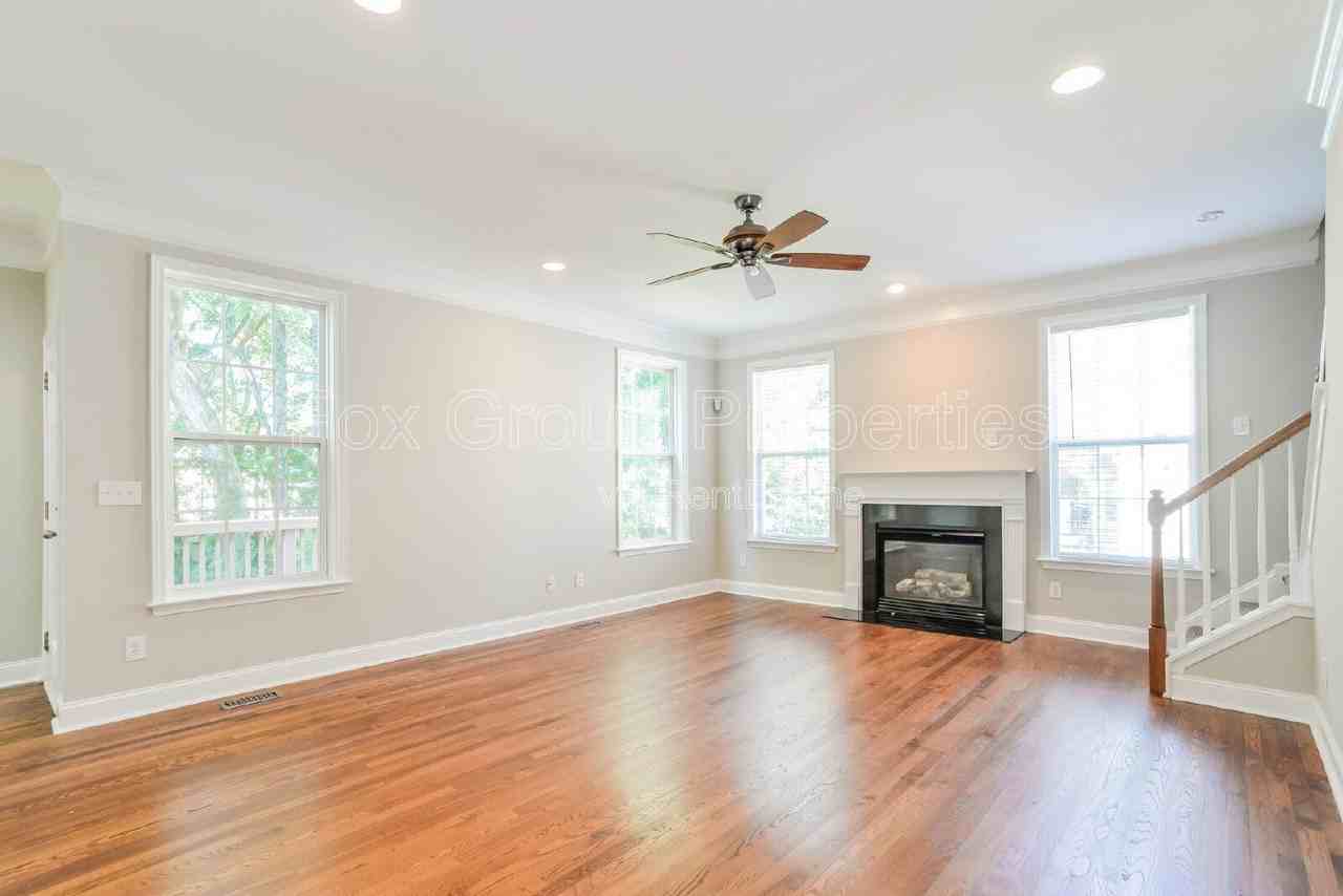 7356 Sedgebrook Dr W - Photo 7 of 25