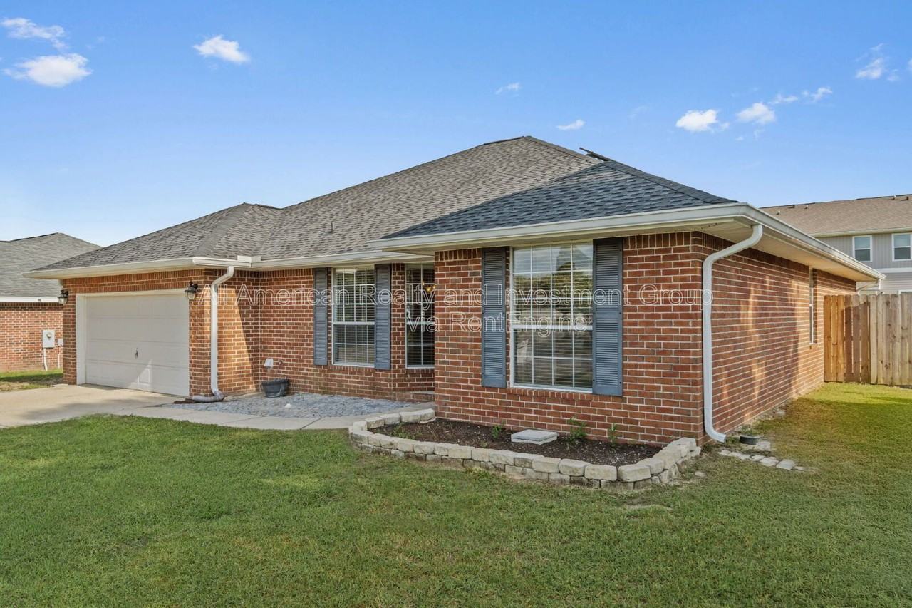 203 Citadel Ln - Photo 2 of 33