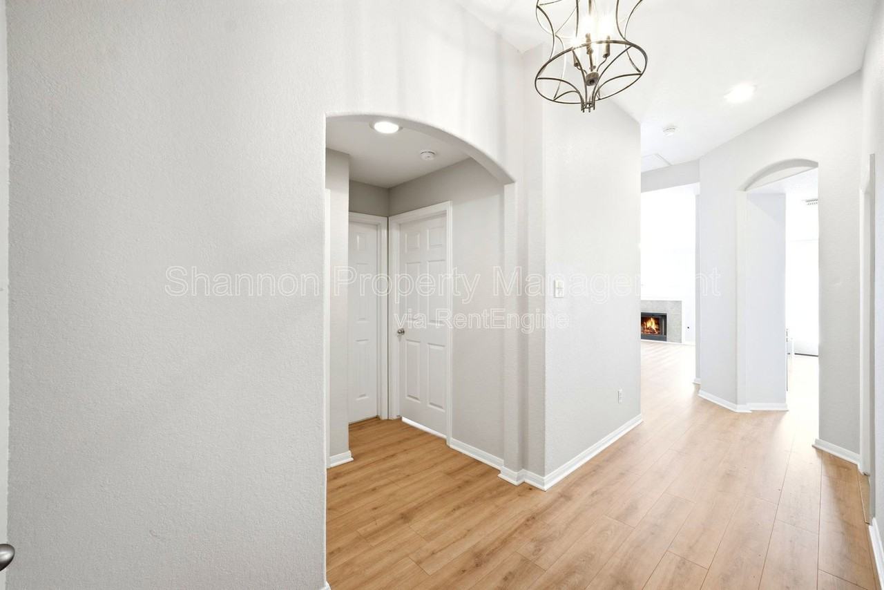 14631 Hazy Ridge Ln - Photo 6 of 29