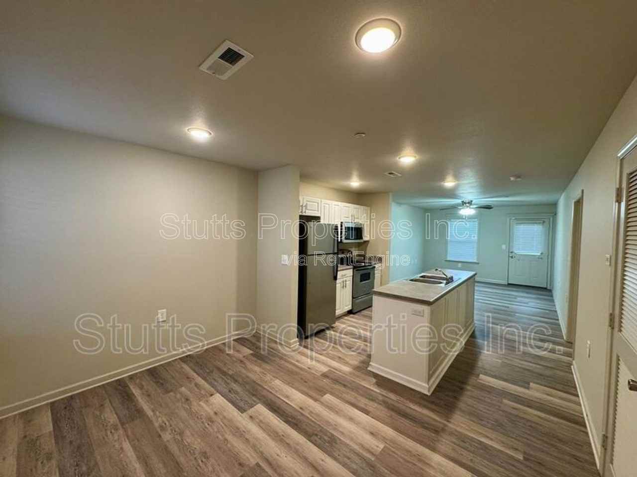 201 Gin Ct #603 - Photo 2 of 9