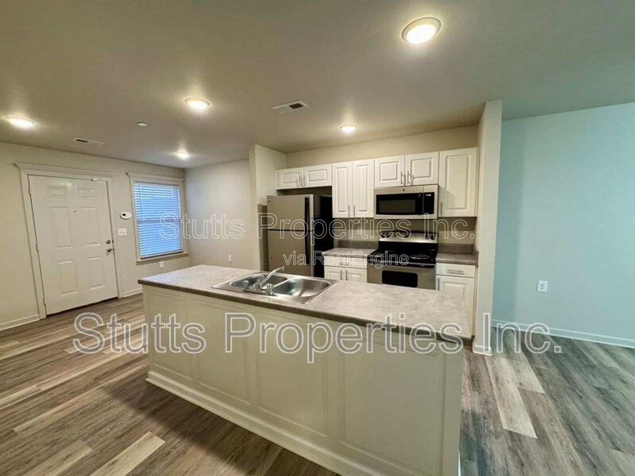201 Gin Ct #603 - Photo 3 of 9