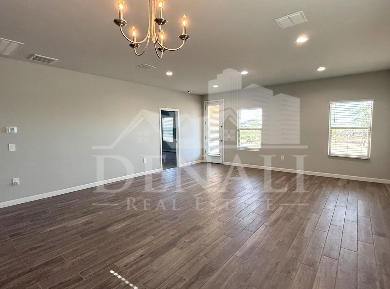 17002 W Starr Rd - Photo 4 of 23