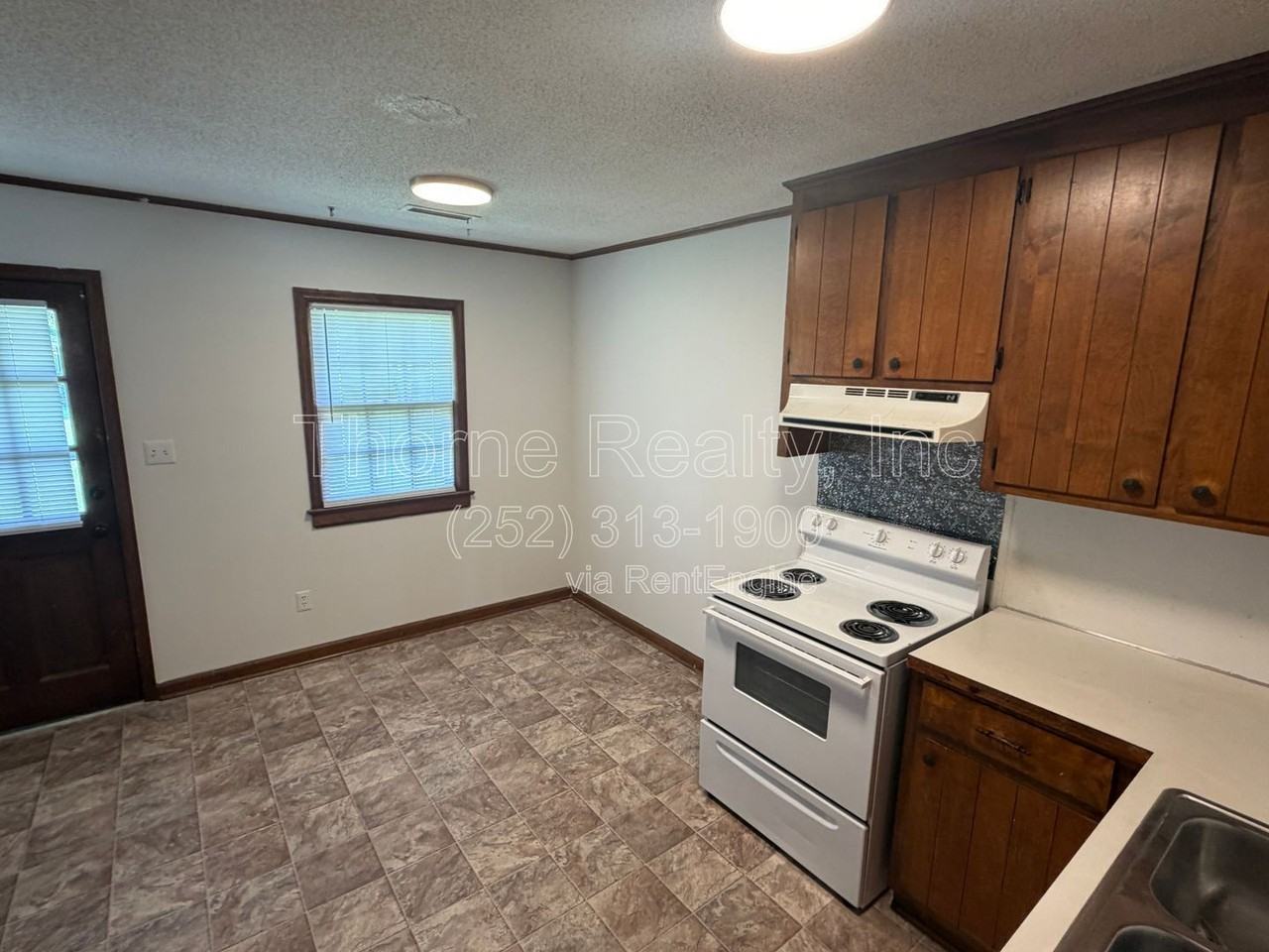 2206 Candlewood Dr Sw #B - Photo 3 of 18