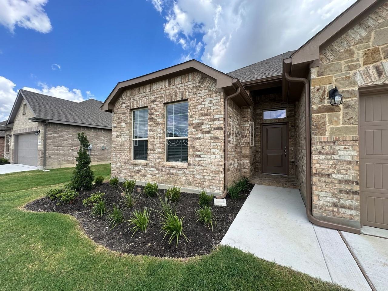 5231 Meadow Ln - Photo 2 of 20