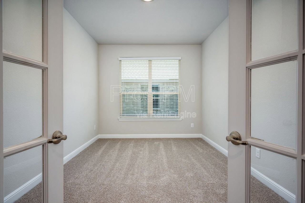 5231 Meadow Ln - Photo 5 of 20