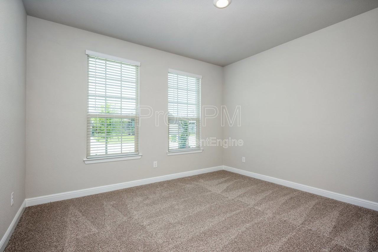 5231 Meadow Ln - Photo 6 of 20