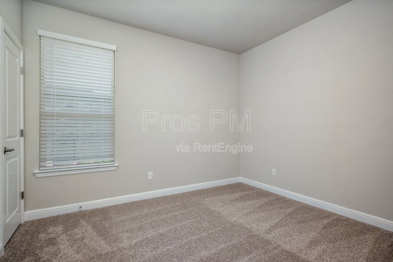 5231 Meadow Ln - Photo 7 of 20