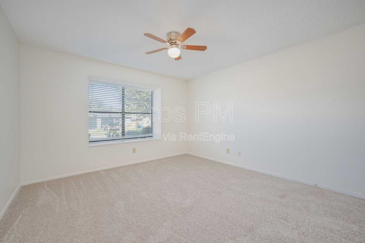 329 Casie Ct - Photo 7 of 13