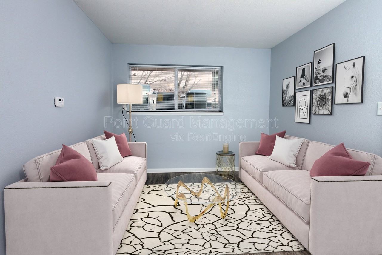 928 N Carter St #304 - Photo 3 of 17