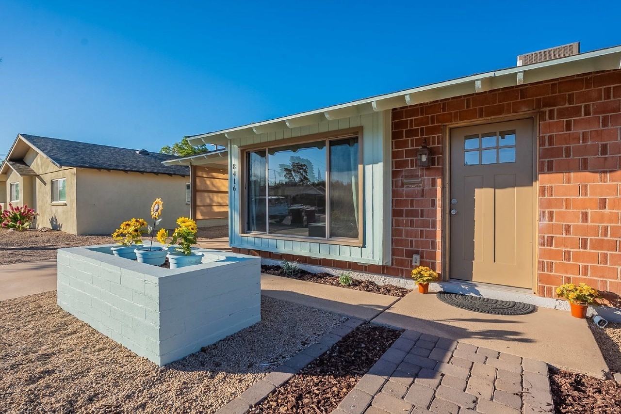 8416 E Rancho Vista Dr - Photo 5 of 39