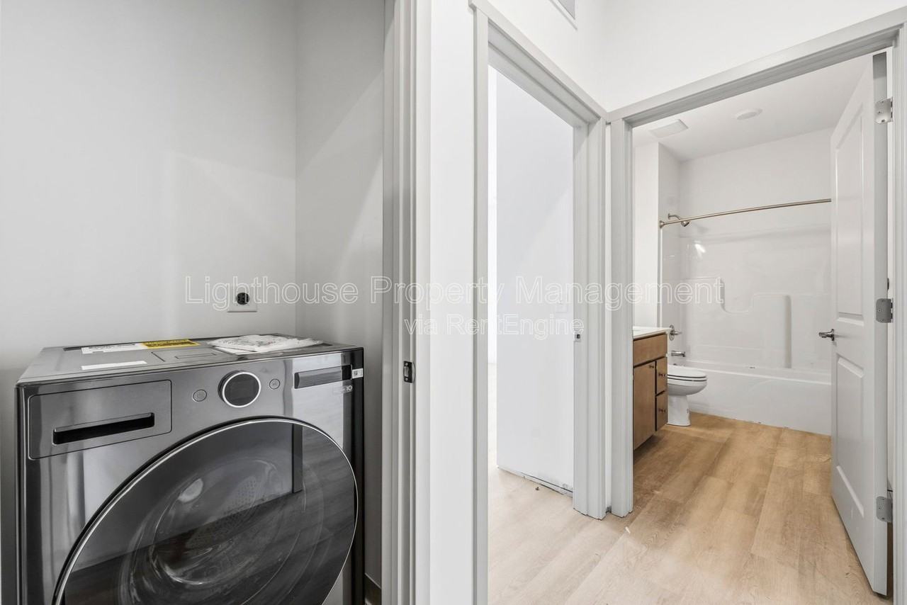 4957 Plainfield Ave Ne #101 - Photo 6 of 40