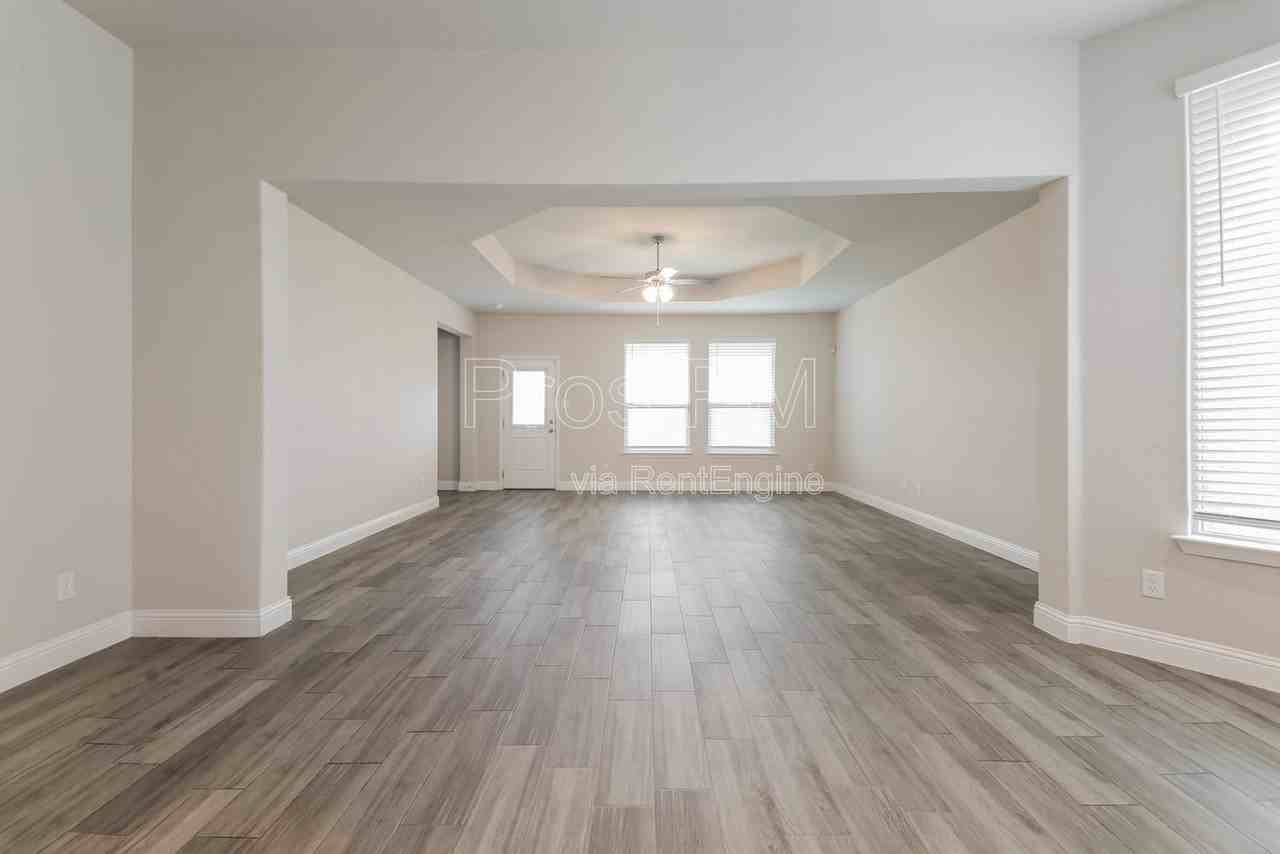 1121 Knightsbridge Rd - Photo 3 of 20
