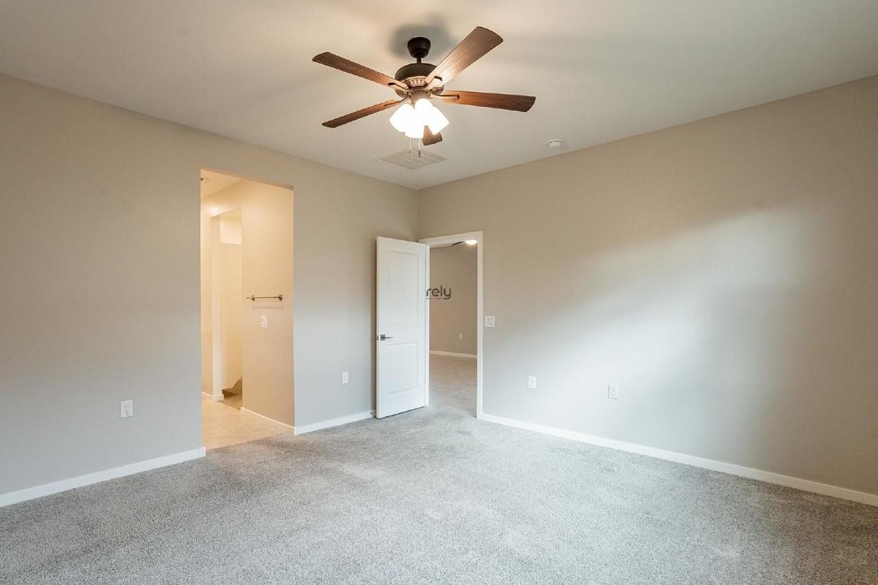 14155 W Georgia Dr - Photo 7 of 33