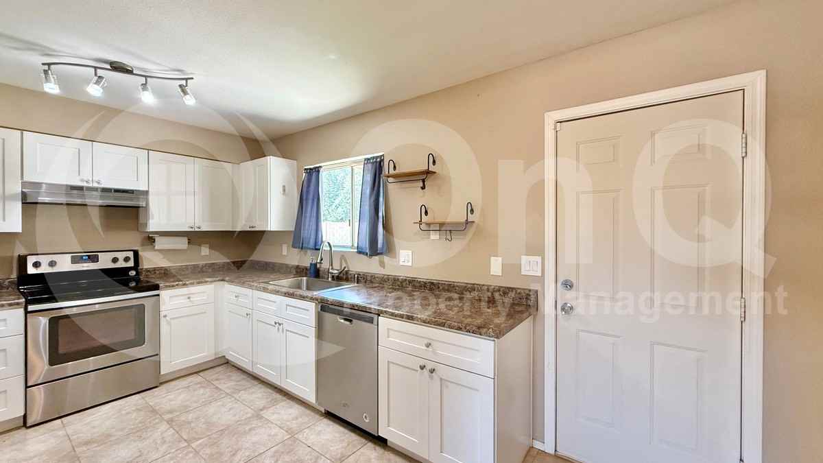 11334 E Elton Ave - Photo 4 of 18