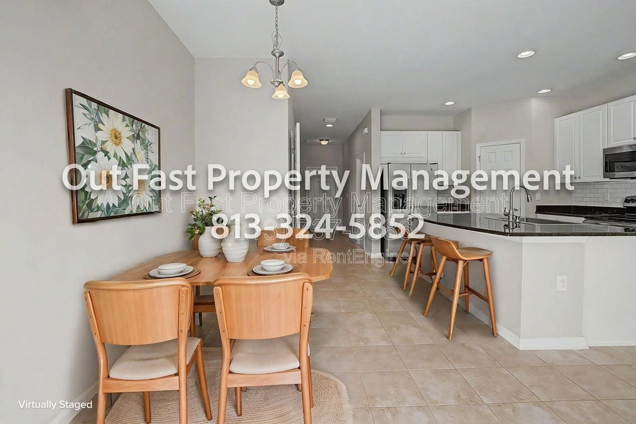 6919 Holly Heath Dr - Photo 6 of 47