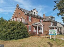 featured image of 401 E Lancaster Ave