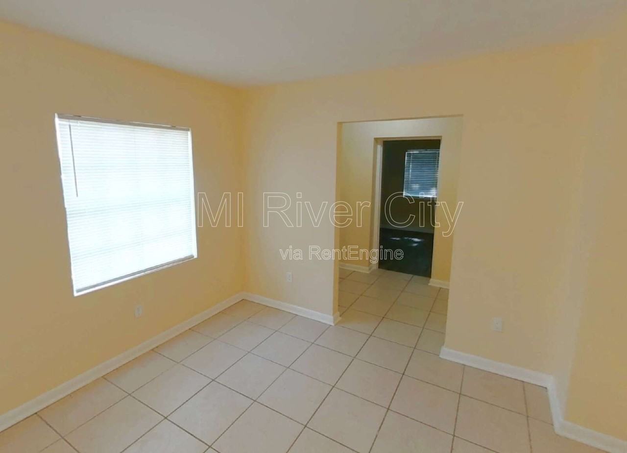 7923 Berry Ave - Photo 5 of 15