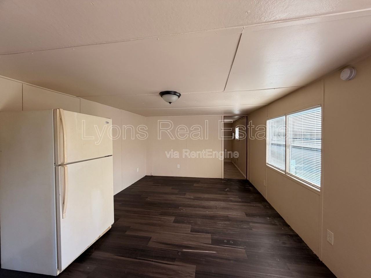 7972 Breeze Dr - Photo 2 of 7