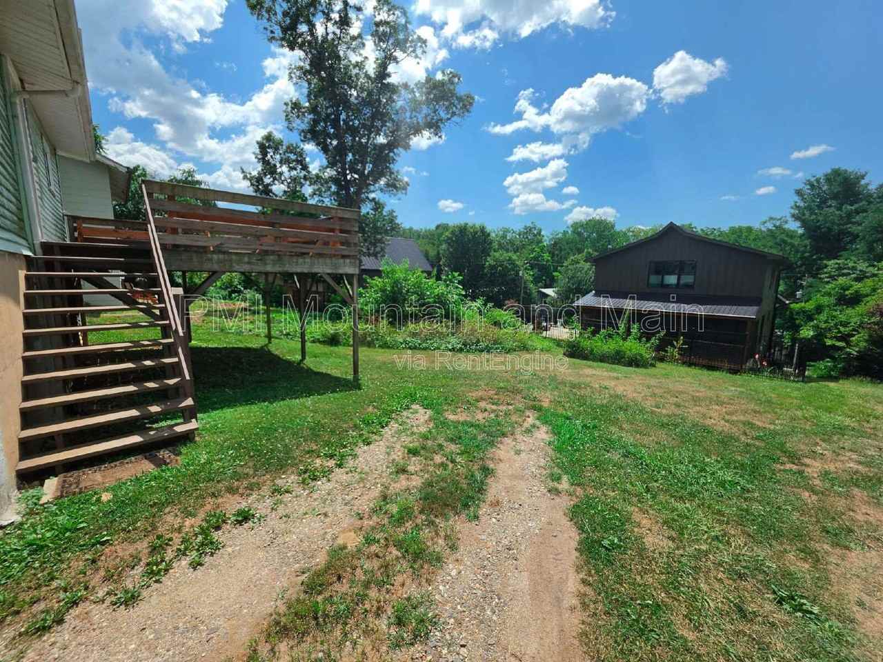 161 Logan Ave - Photo 4 of 41